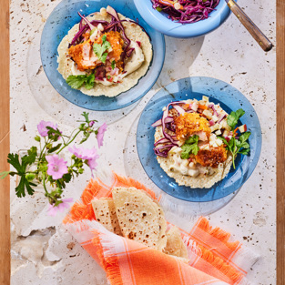 Fisktacos på regnbåge med äppelsalsa och jalapeñomajonnäs